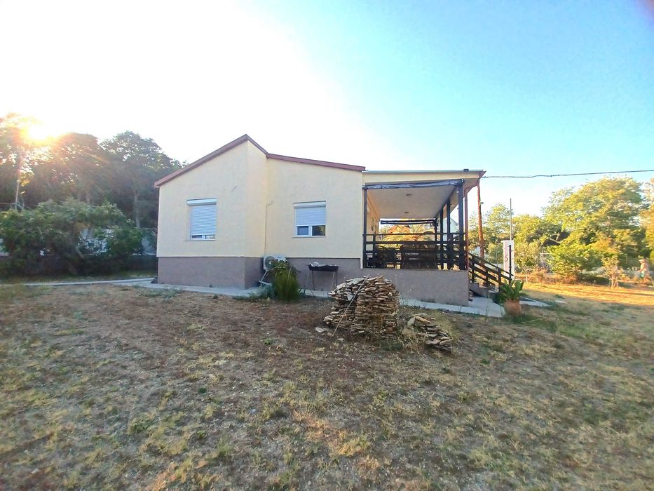 Продава Бизнес парцел 1000м2 с къща 50м2 до морето Неа Кердилия,Гърция