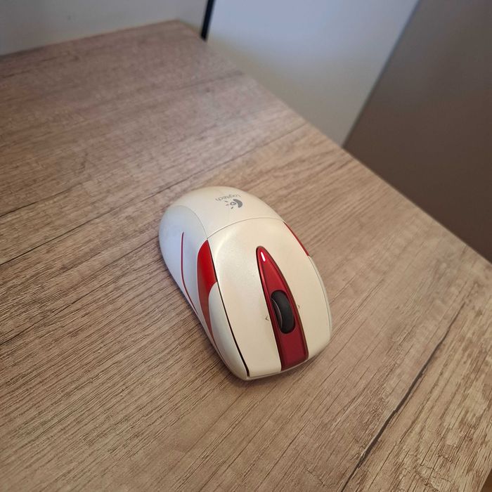 Продам мышку logitech M525