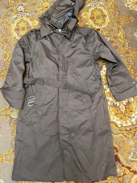 Pelerina ploaie fortele terestre