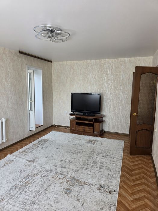 Сдам 3-х комнатную посуточно