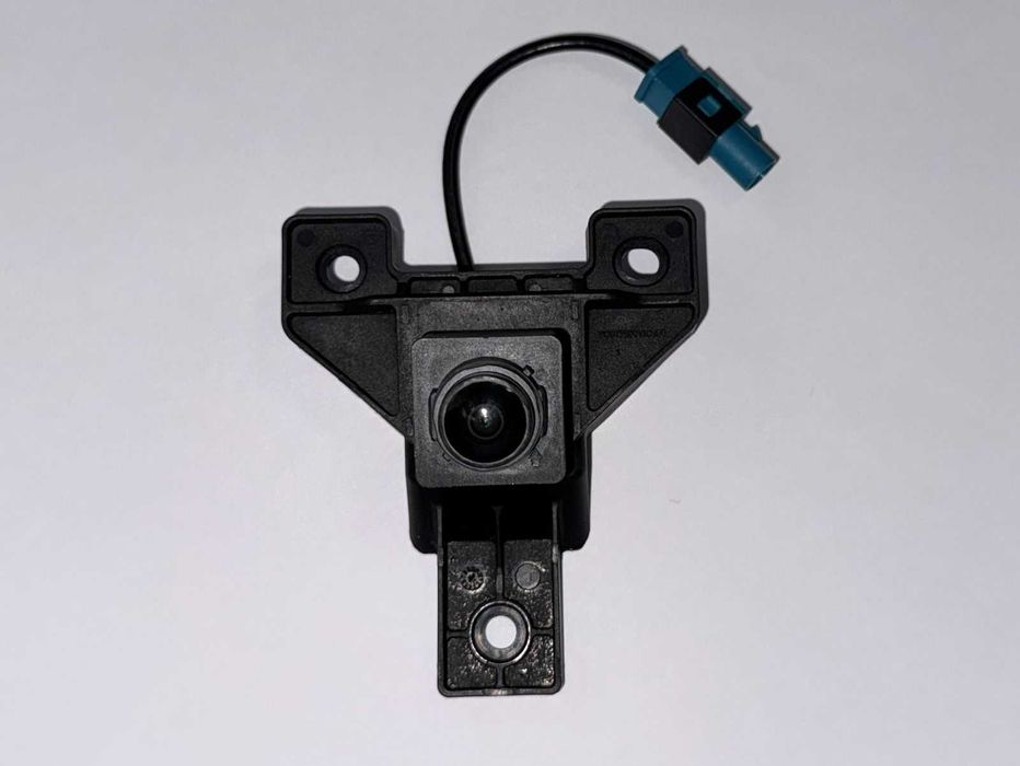 Камера переднего вида