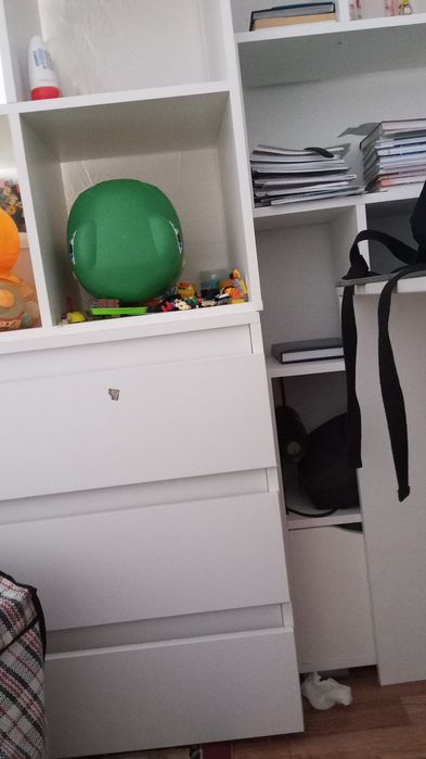 Комод и полка для детской комнаты