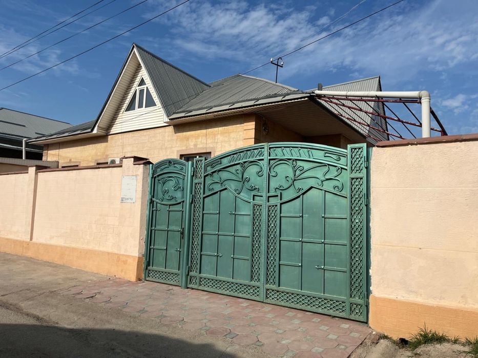 Дом центр города Сарыагач