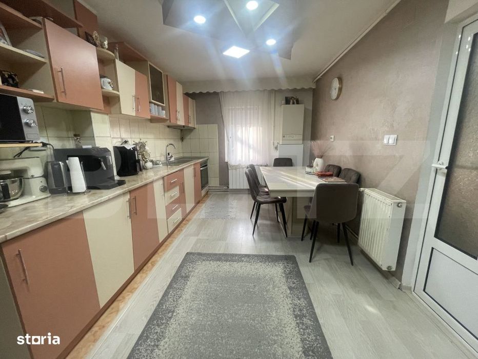 Apartament 3 camere, 68 mp, zona Dumbrava