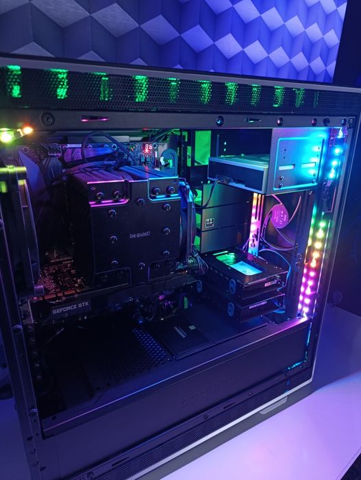 Unitate gaming Asus rog impecabila
