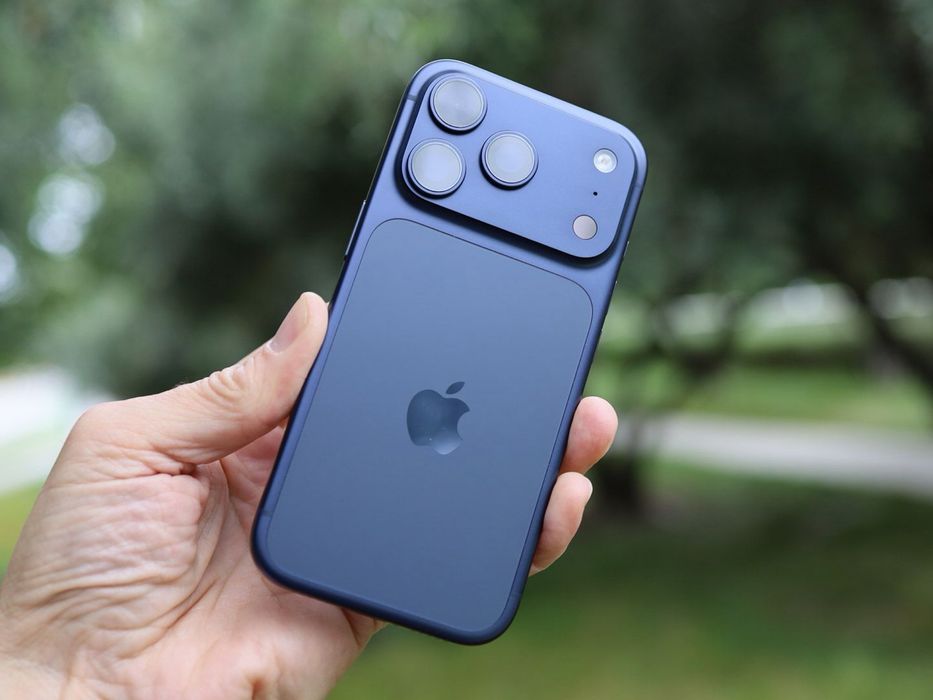iPhone 17 Pro 256GB Deep Blue sotiladi.