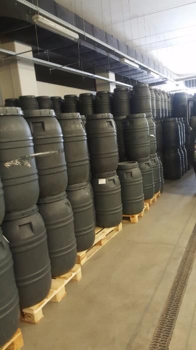 Полиетиленови бидони от 30л. до 220л.