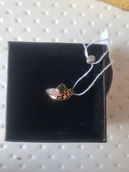 Продам золотое кольцо