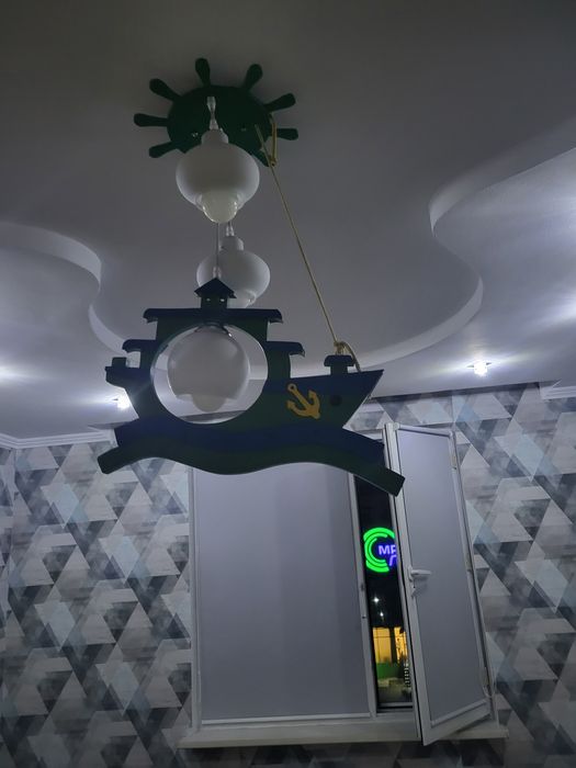 Продам люстры для детской комнаты