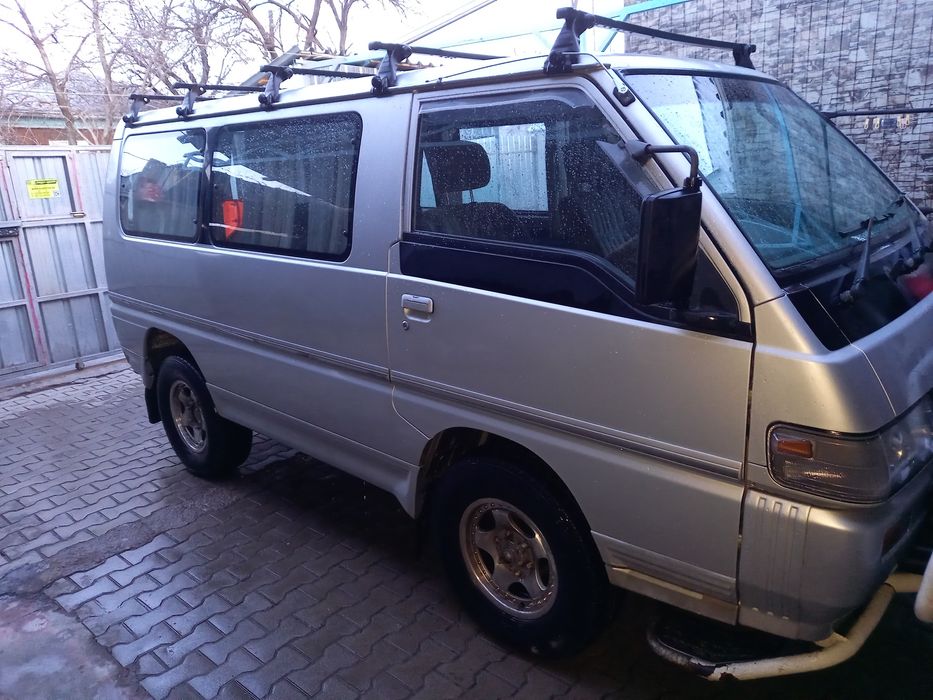 Продам MMC Delika квадрат на механике.