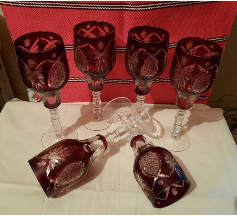Eleganță cu parfum de rubin