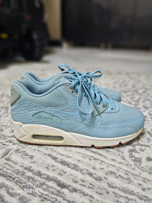 Женская обувь в идеальном состоянии