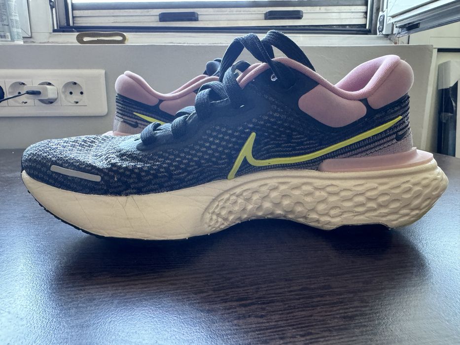 Pantofi de alergare Nike WMNS ZOOMX INVINCIBLE RUN FK