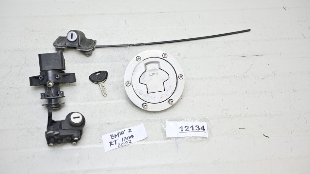 Set Incuietoare Capac Buson  Incuietori Cheie BMW R1200RT 2005 - 2009
