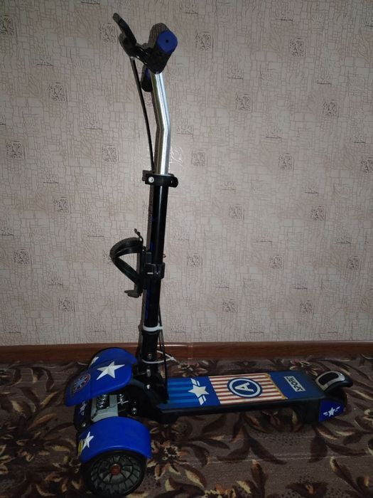 Самокат в отличном состоянии