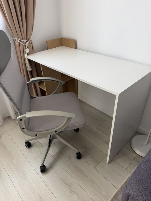 Birou + scaun ergonomic