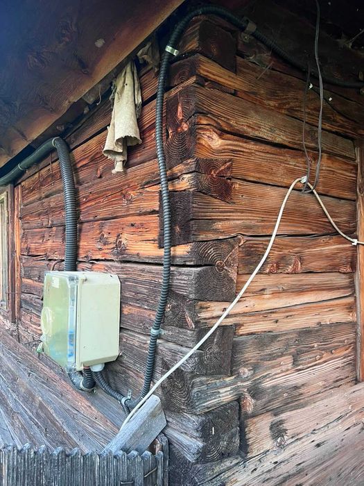 Vand casa traditionala din lemn, pentru relocare, peste 100 ani, 6000 euro neg.