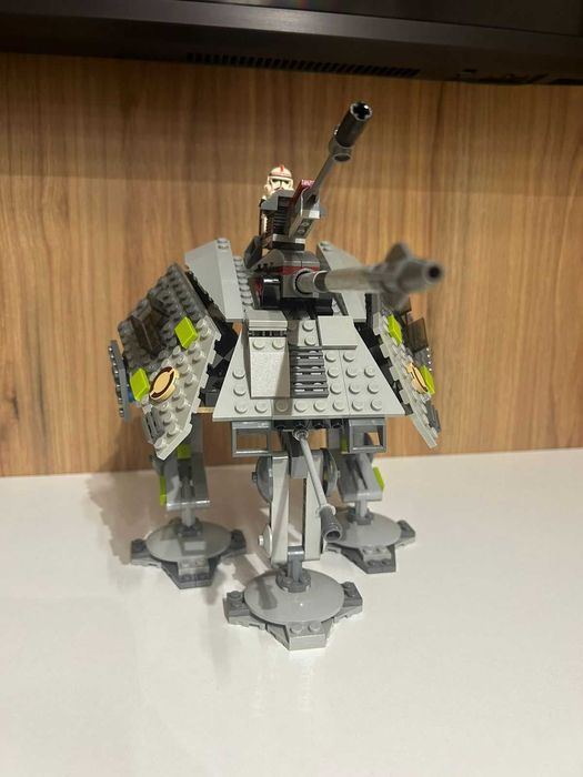 LEGO Star Wars 7671 AT-AP Walker (2008)