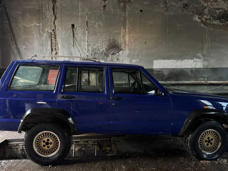 Jeep Cherokee. Джип чероки.