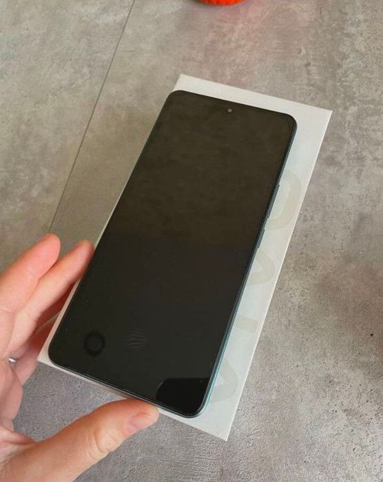 Vivo T2  8+8/256гб Сотилади / Обменга