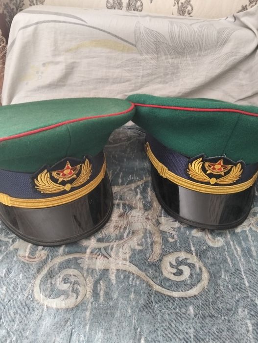Продам две фуражка, 5тыс одних