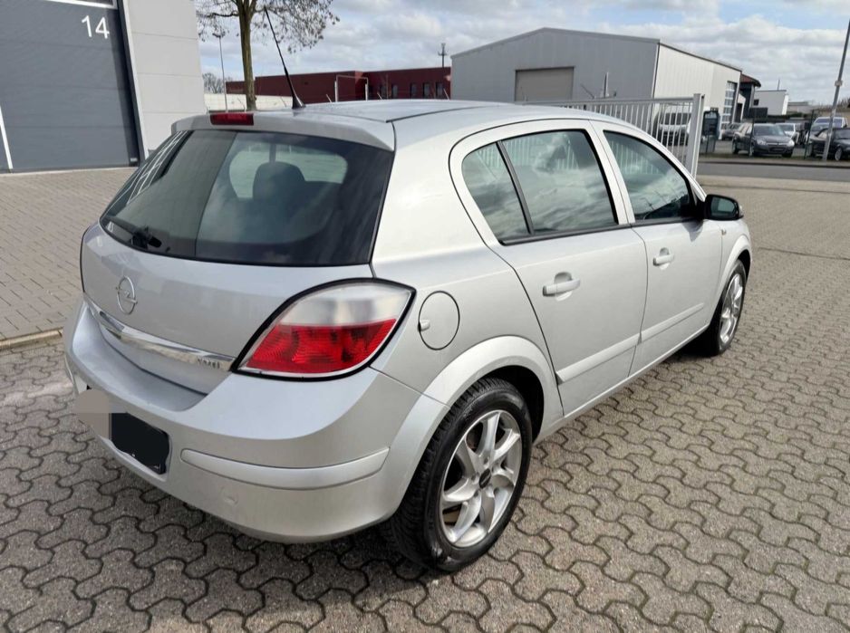 Masina de inchiriat Uz Personal/ Rent A Car/Glovo Tazz Wolt BoltFood