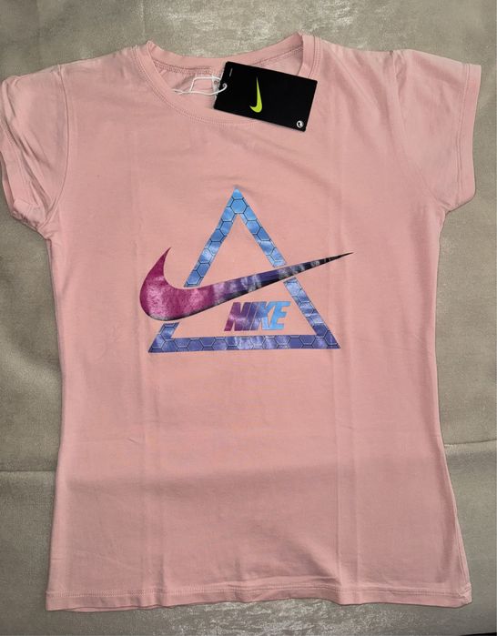Nike дамски тениски