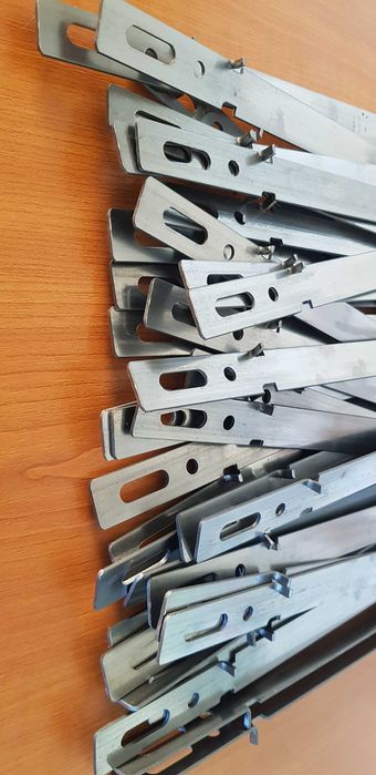 Vindem montanti cofraj, distantieri metalici, pene blocaj