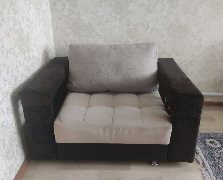 Мягкий уголок для гостинной