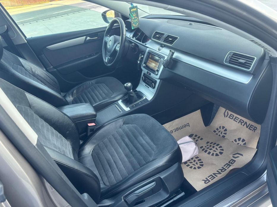 Vând vw passat an 2011 motor de 2 litri diesel impecabil