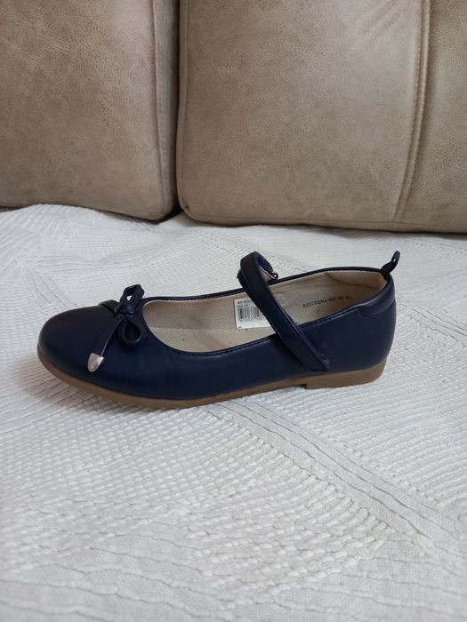 Детские туфли на девочку