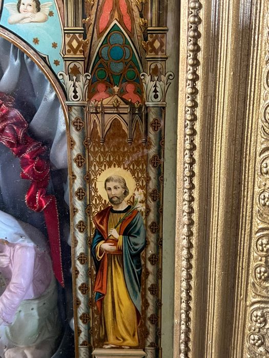 Icoana veche cu dimensiunea 75/35 cm.