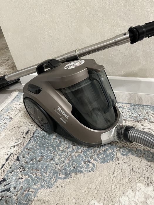 Срочно продам пылесос