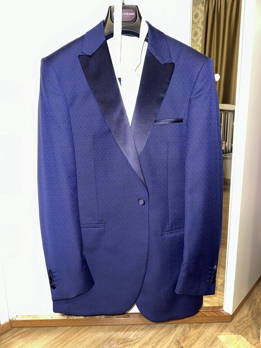 Официален костюм с елек и фишу- НОВ Desizo Monni