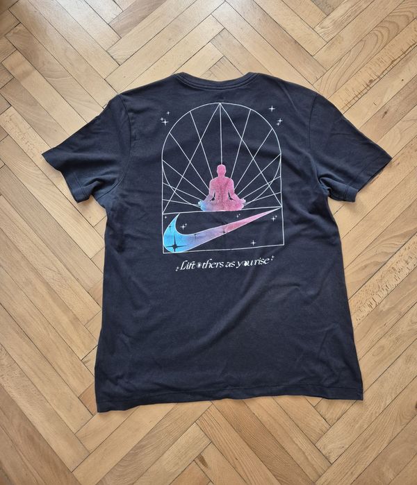 Оригинална мъжка тениска Nike Yoga - Размер Л