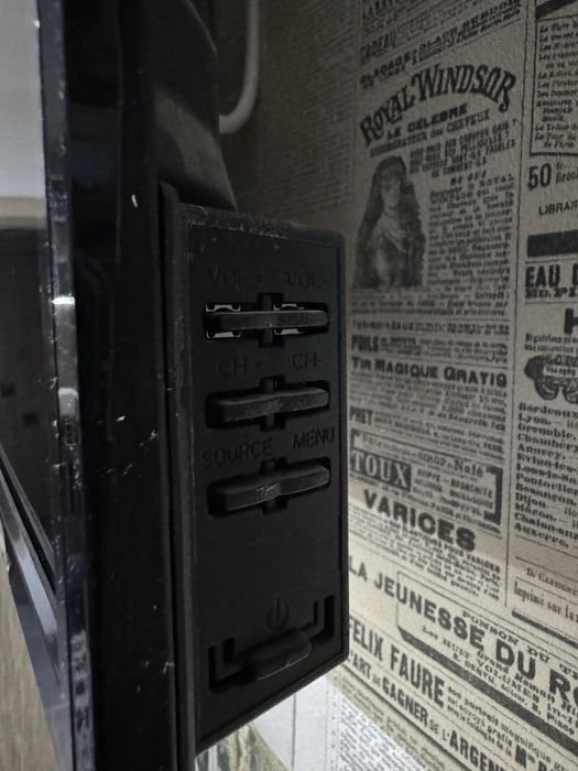 Телевизор STARLIGHT 32”