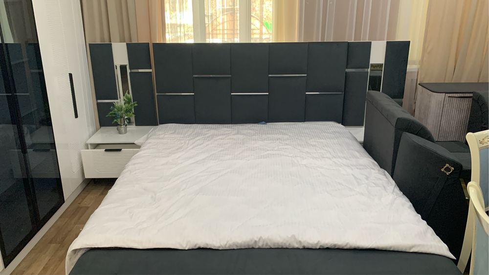 новый спальный гарнитур продаю