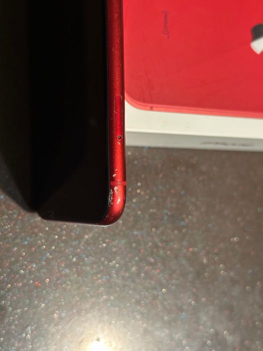 Iphone 11 product red