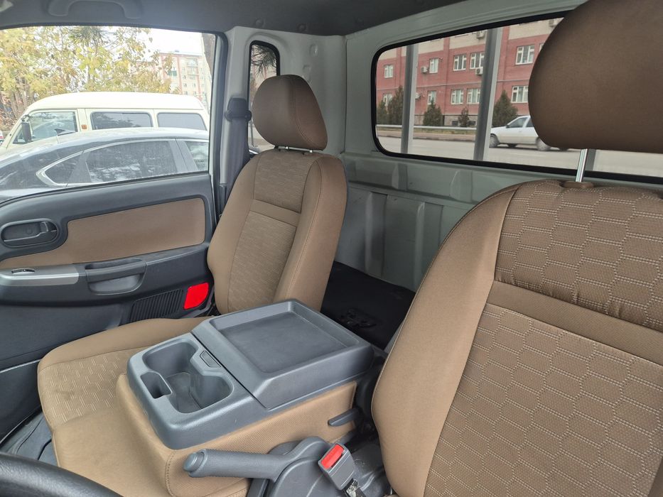 Kia Bonga нахт пулга сотилади!