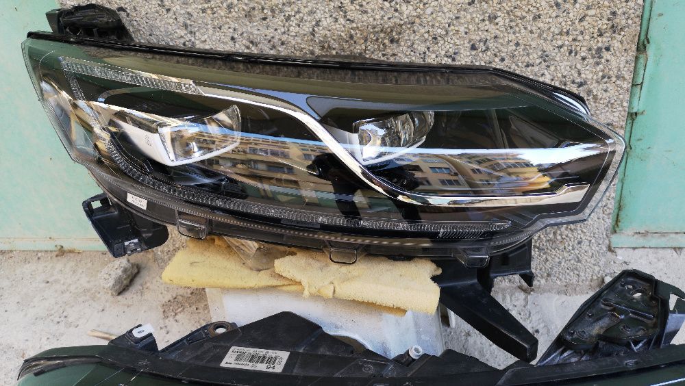 Оригинални фарове Рено Еспейс Renault Espace 5 Full Led