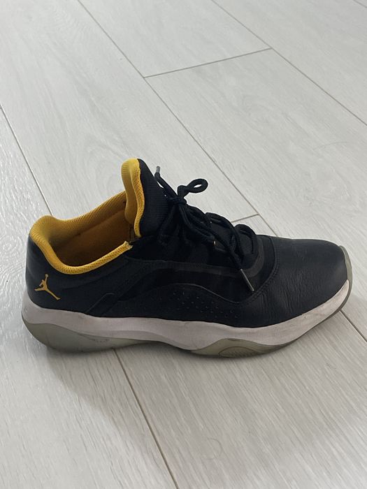 Кроссовки Nike 13 Air Jordan CMFT