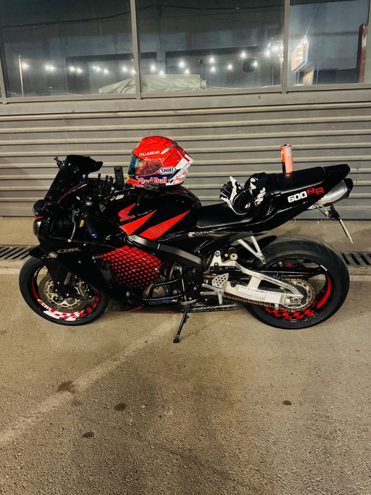 Honda Cbr600rr sotiladi