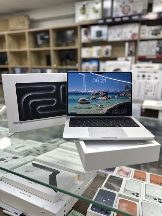 MacBook Pro  14 M5 16/1TB  б/у 6 цикл