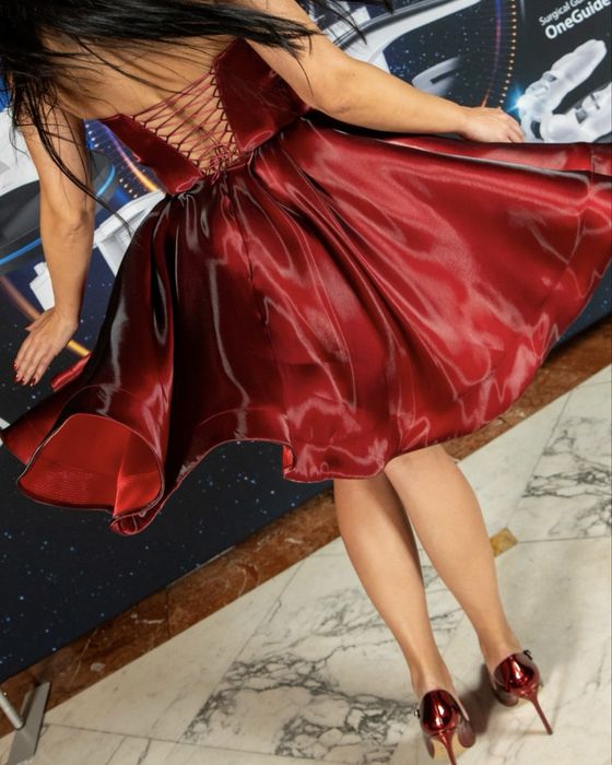 Червена течна рокля по поръчка CAVIAR