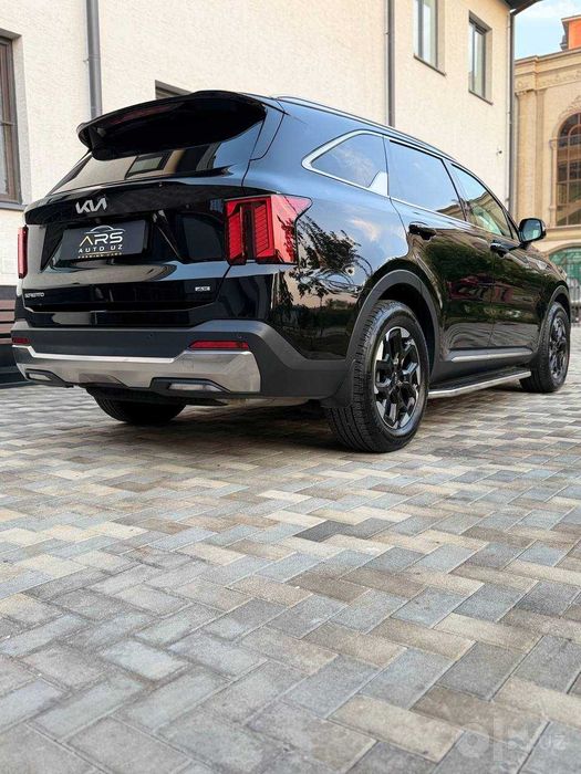 Kia Соренто Комфорт Плюс 2.5 AT | 7 мест | 2024 — 26 тыс км! Чистая!