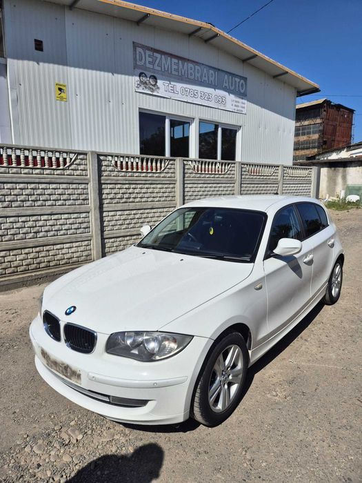 Dezmembram BMW Seria 1 E87 2.0 D N47 143 cp Capota/ far / aripa