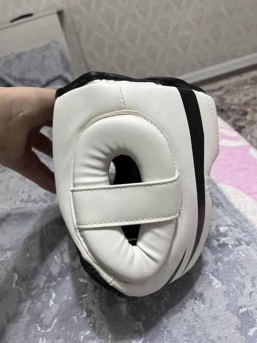 Шлем для единоборство