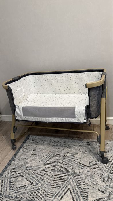 Продам манеж-кровать Ining baby