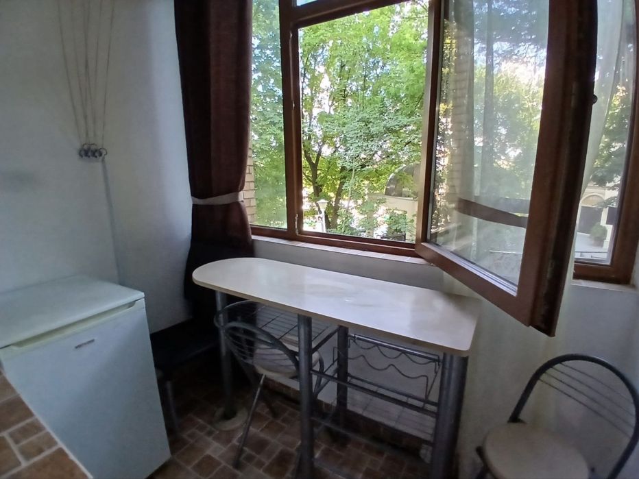 Garsoniera suprafață de 32 m  (tatarasi) str.Vasile Lupu nr.114  A3 Tronson 1 etaj 1 cu centrala termica noua.