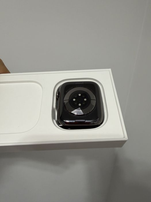 Apple Watch Series 8 45mm Graphite Stainless Steel